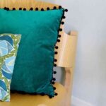 originales-cojines-con-pompones-homedit-terminado-1