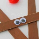 manualidades-y-adornos-de-navidad-pegar-ojos