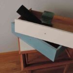 reciclar una mesilla de noche lijar