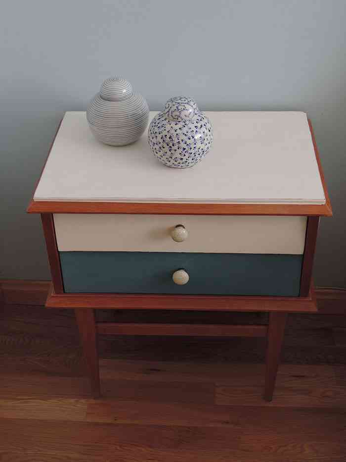 Diy: reciclar una mesilla de noche con chalk paint