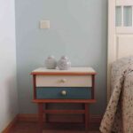 reciclar una mesilla de noche vertical