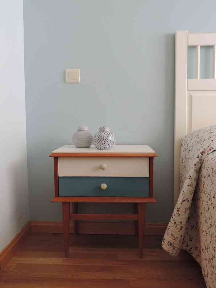 Diy: reciclar una mesilla de noche con chalk paint