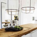 casa en blanco y negro comedor detalle