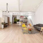 jardin vertical en la cocina -blancas-con-isla-espacio-mood-diseno-santos-8