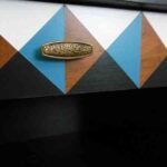 mesilla de noche geometrica detalle cajon