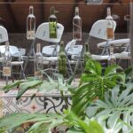 decorar con botellas de vino. Lagar de Isilla. Patricia Muñoz