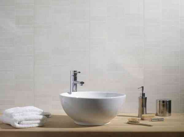 Ideas para revestir paredes de baño con material vinílico