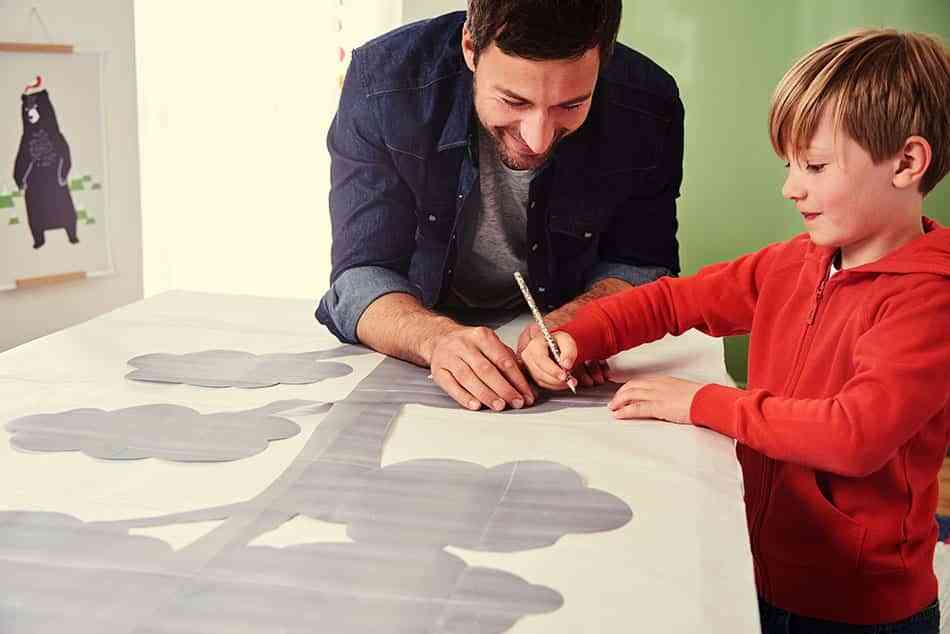 Un vinilo medidor DIY muy decorativo para hacer con tu hijo 4