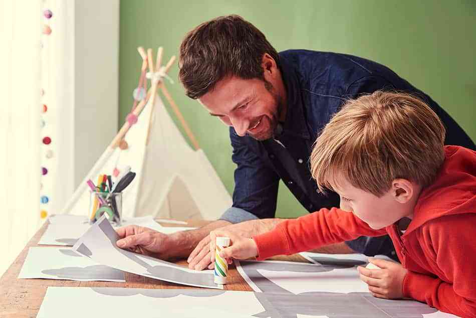 Un vinilo medidor DIY muy decorativo para hacer con tu hijo 3
