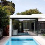estilo mid century modern piscina