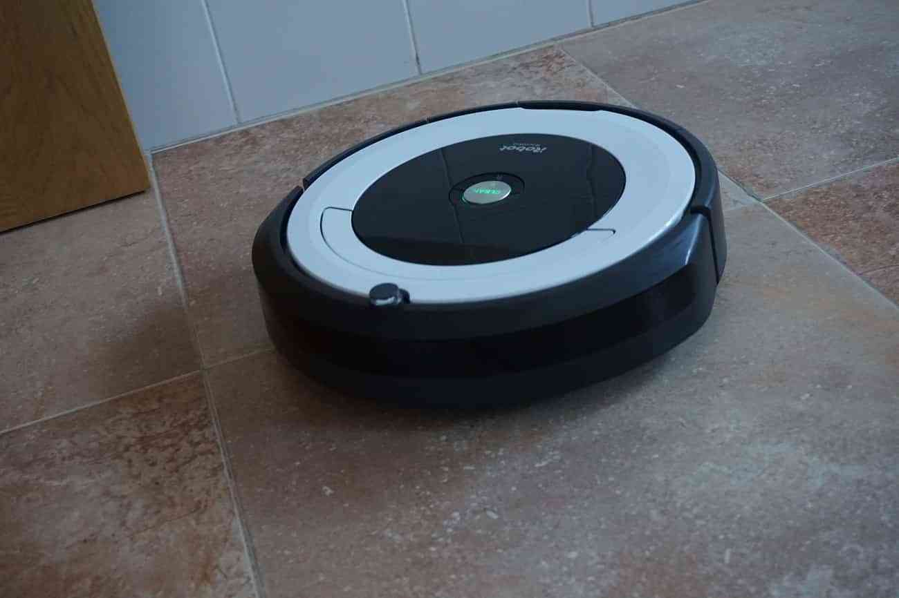 Roomba 691, el aspirador inteligente que limpia la casa por nosotros 1