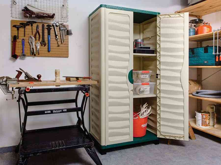 Más espacio para guardar con los armarios de resina modulares 4