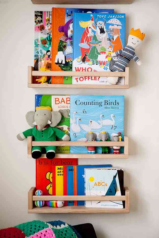 Ideas geniales para organizar los libros en el cuarto de los niños 3