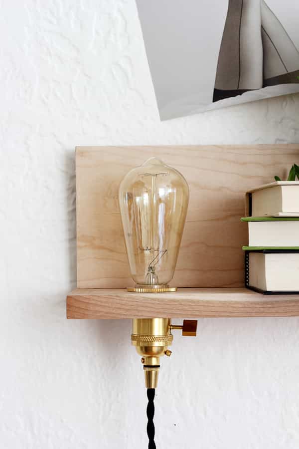 DIY: Cómo hacer un estante con luz incorporada para decorar tu pared 1