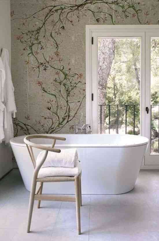5 formas geniales para adornar tu baño con motivos florales 2