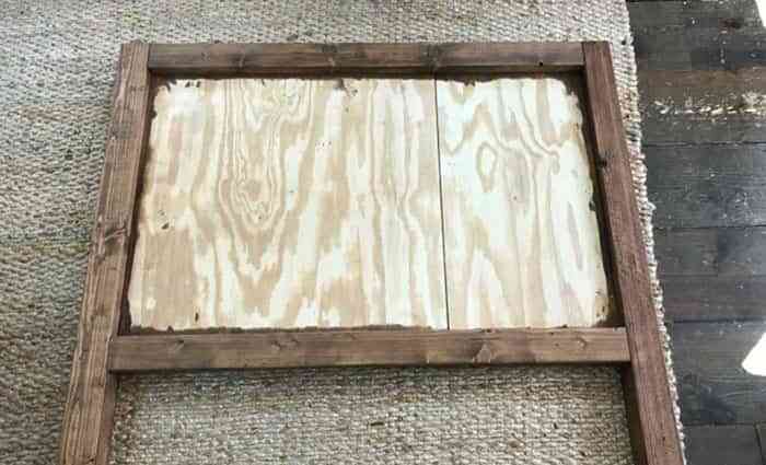 DIY: Un cabecero tapizado en cuero para decorar un dormitorio rústico 4