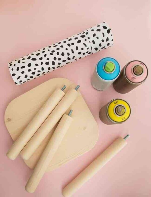 Ideas DIY geniales para decorar taburetes para grandes y pequeños