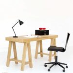 brent-escritorio-sobre-caballetes-de-madera-natural_829603