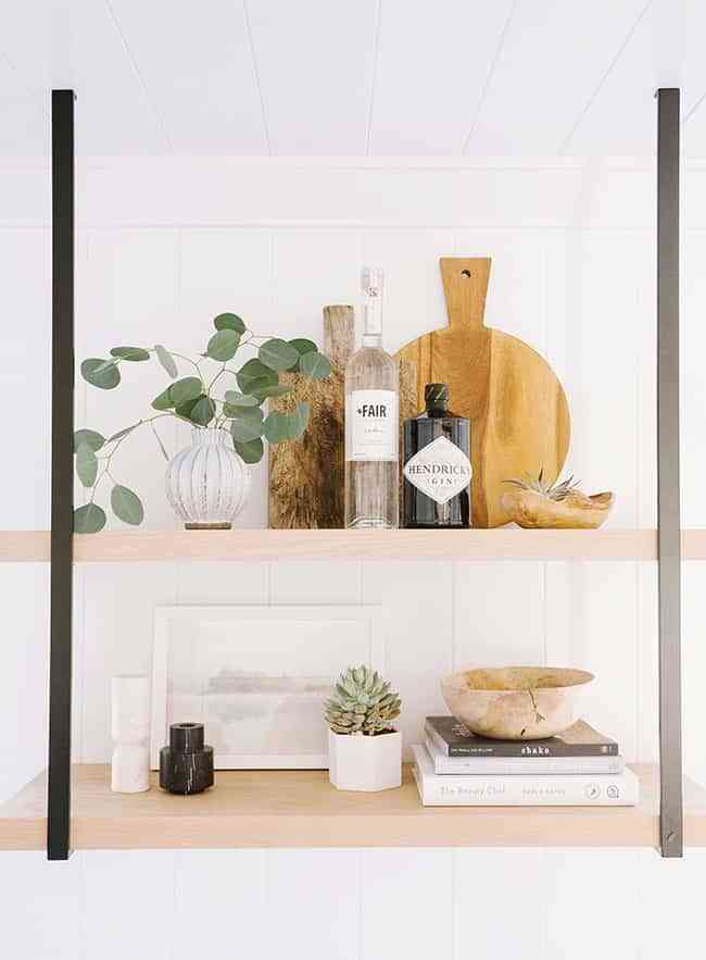 Descubre una casa en blanco y beige acogedora y nada aburrida 4