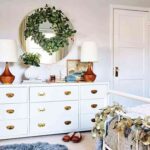 decorar con guirnaldas en navidad Emily Henderson 6