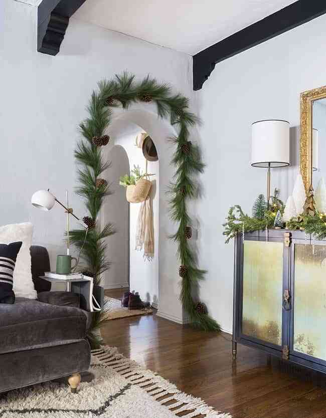 5 ideas geniales para decorar tu casa con guirnaldas navideñas 4