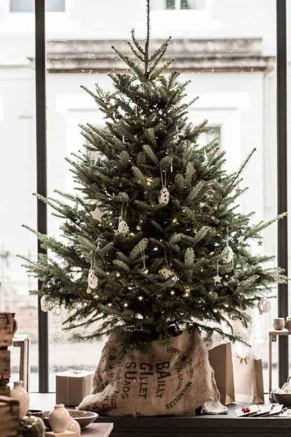 ideas geniales para cubrir la del árbol de Navidad
