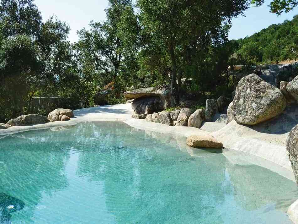 Piscinas de arena: cómo traer la playa a tu jardín 2