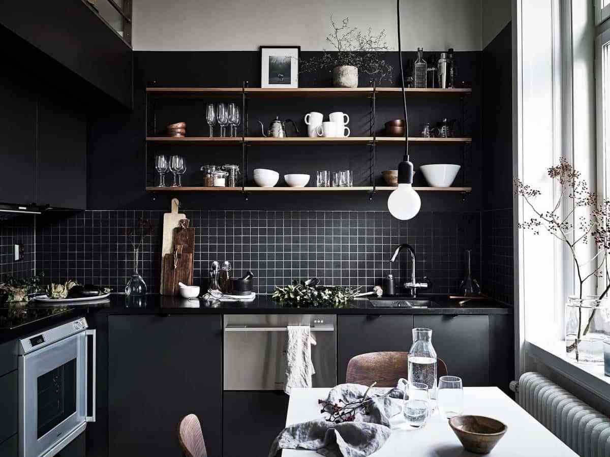 Cocinas en color negro: atrevidas, sofisticadas y elegantes 4