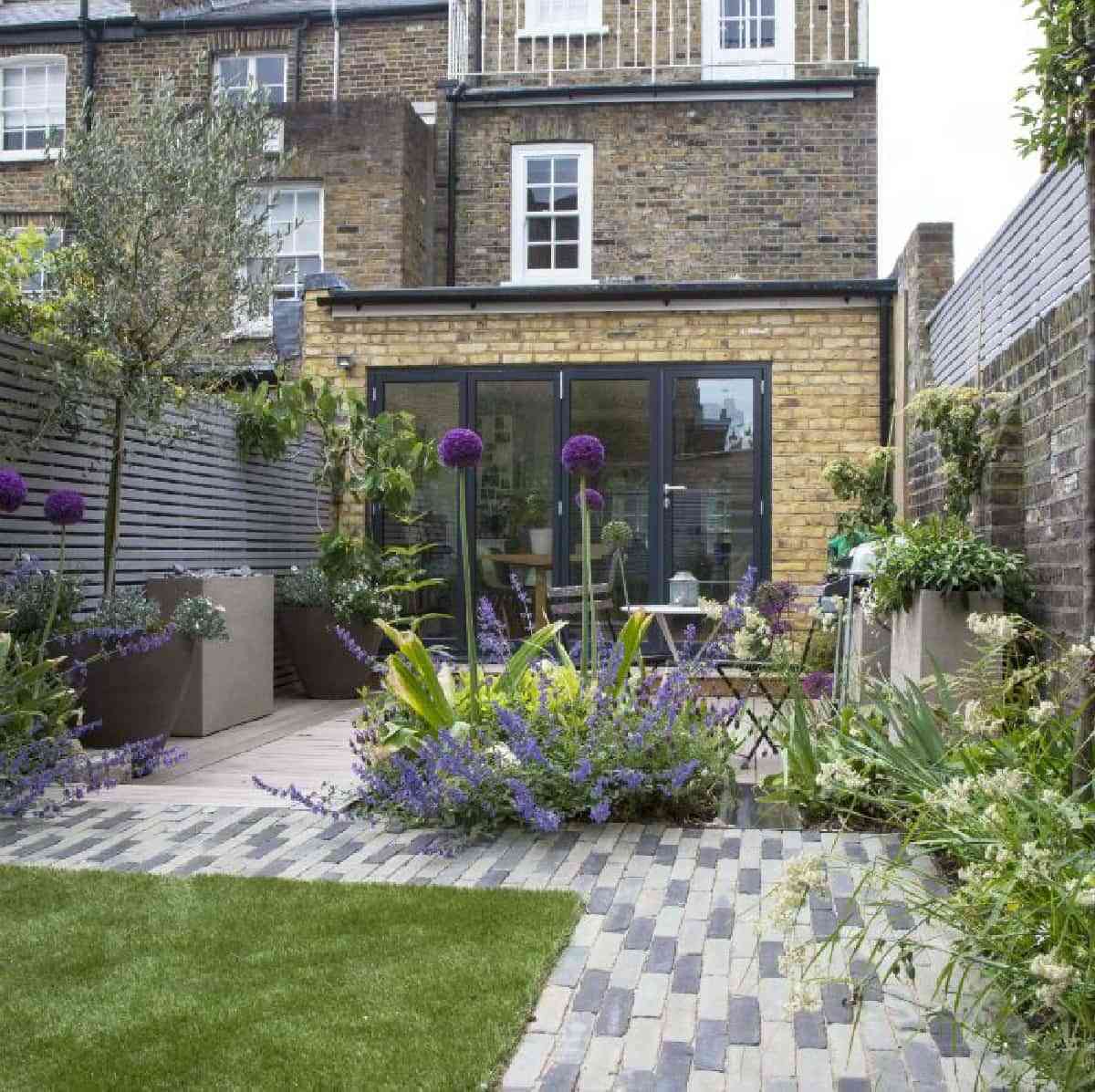 Cómo transformar un patio pequeño en un vergel urbano 3