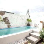 pequena piscina en el jardin tipo aljibe