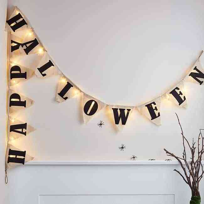 decorate the house on halloween