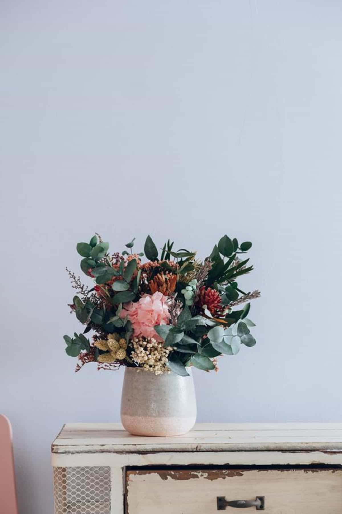 Decora tu hogar con flores preservadas 6