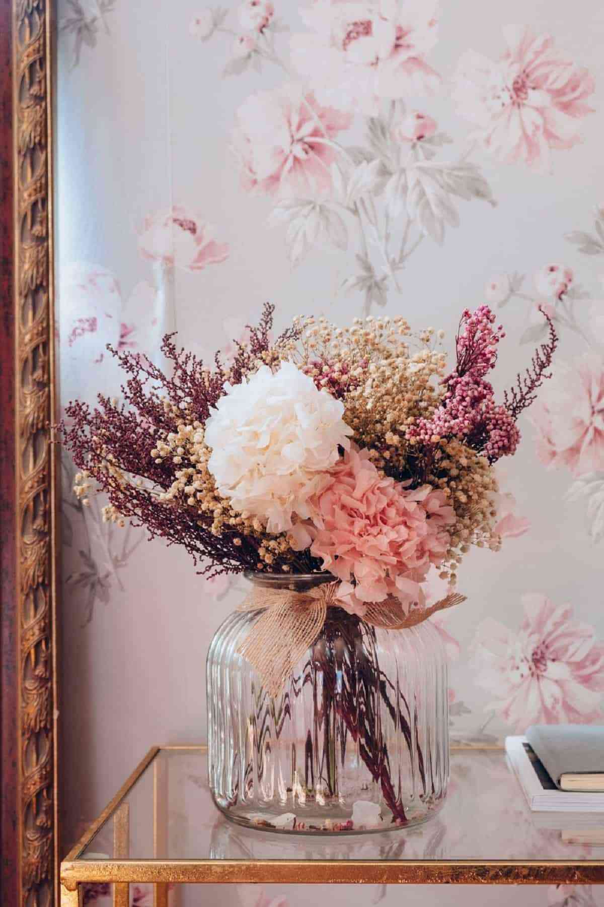 Decora tu hogar con flores preservadas 2
