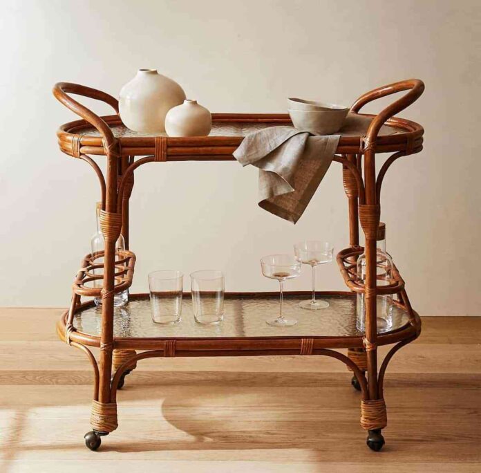 imprescindibles en el comedor mesa camarera