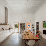 descubre-los-suelos-mas-adecuados-para-las-cocinas-blancas-3