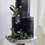 pastel-de-bodas-en-color-negro