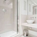 consejos-para-limpiar-y-desinfectar-el-bano-a-fondo-1