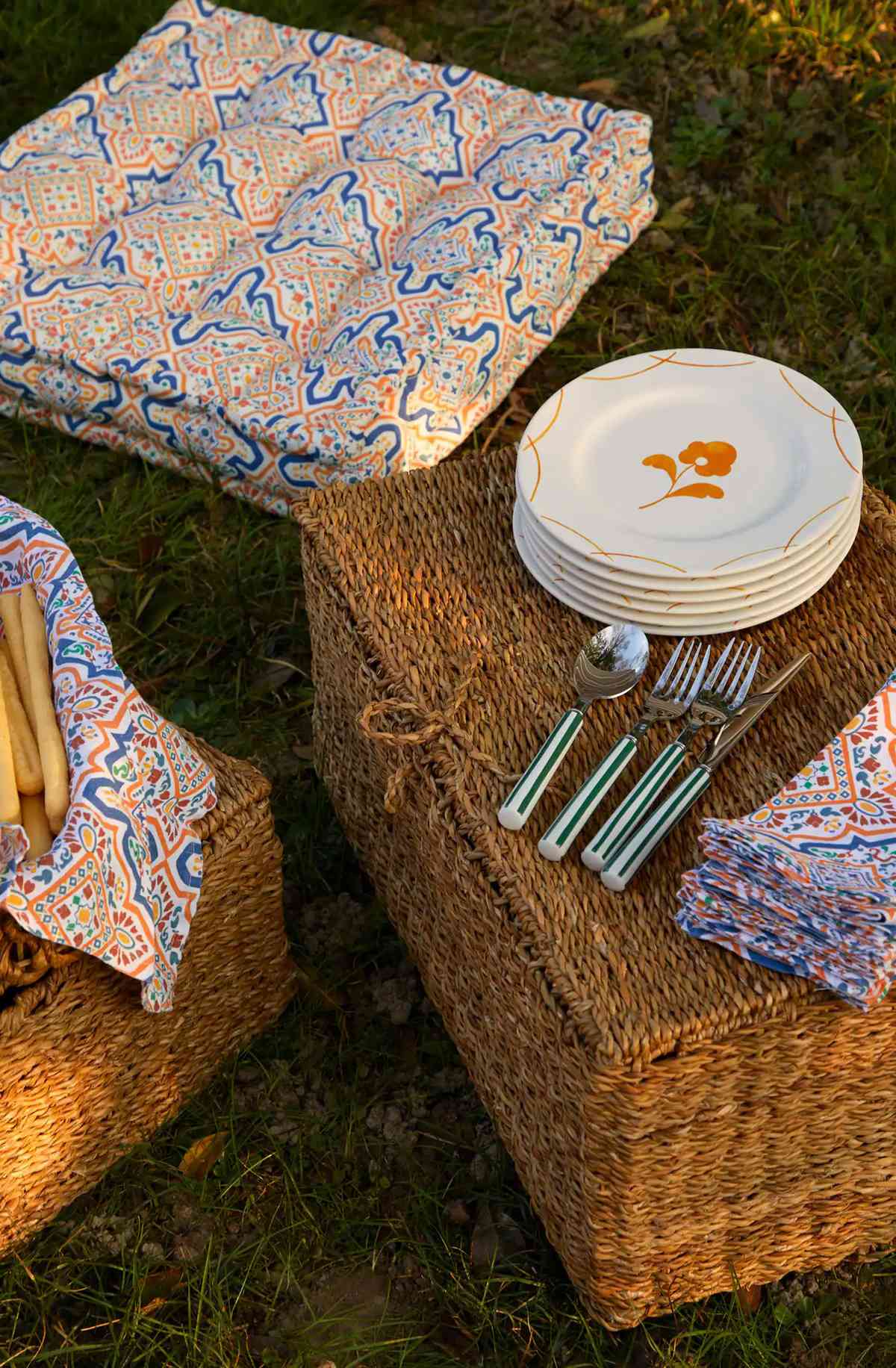 Cabana x Zara Home delicados y coloridos elementos para decorar la mesa esta primavera verano 2023 4