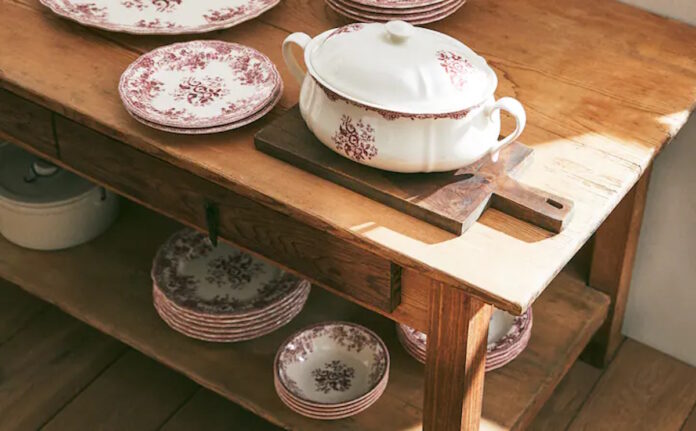 vajilla floral zara home roja