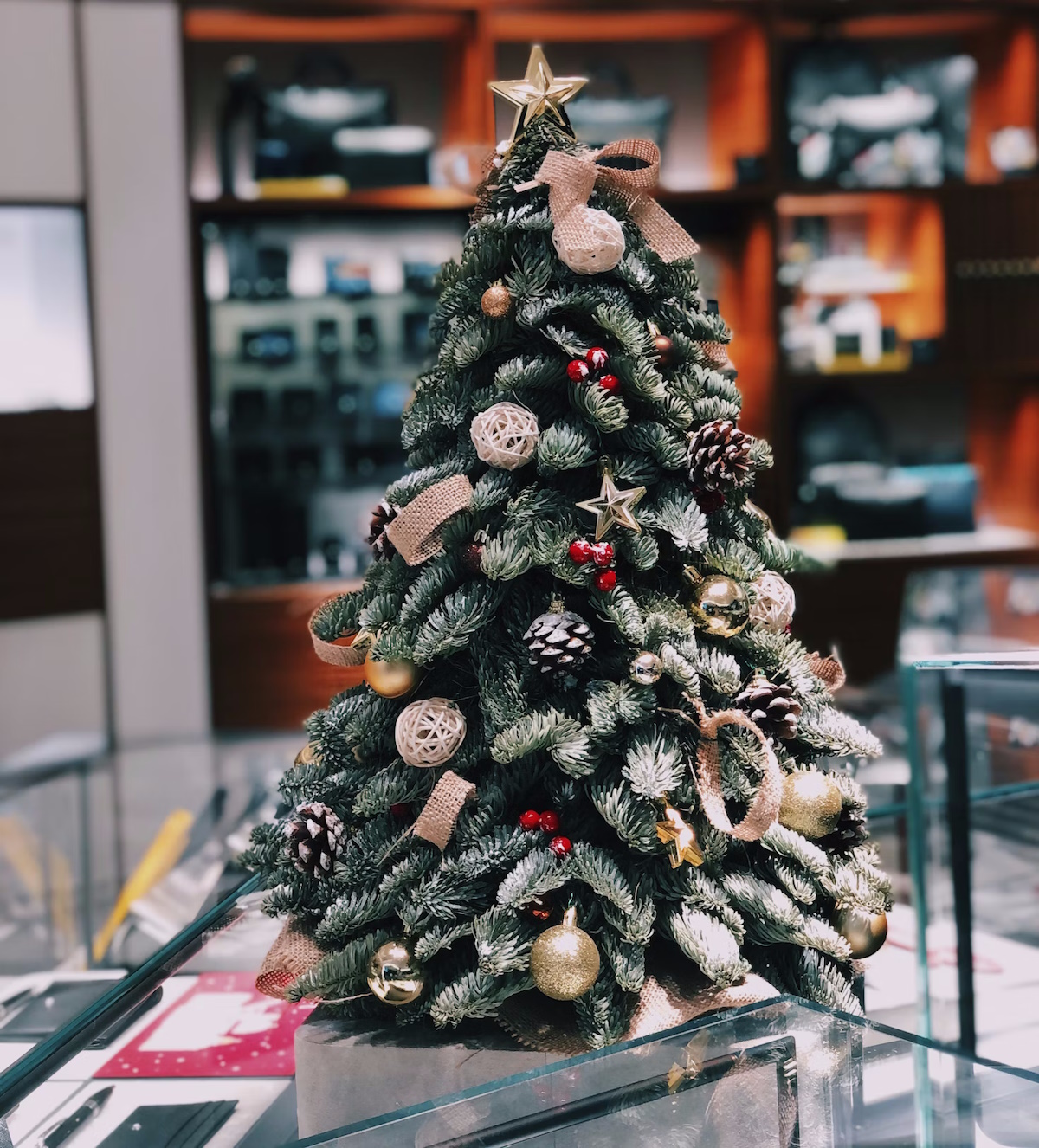 Mini árboles de Navidad para decorar todos los rincones del hogar ¡tendencia 2023!