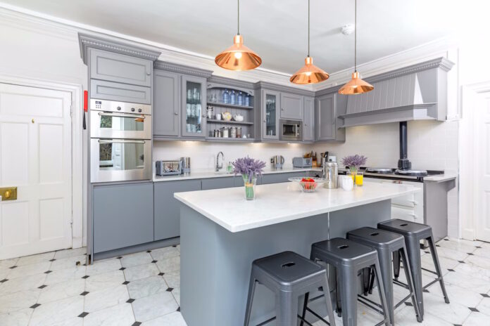 decorar una cocina gris con blanco
