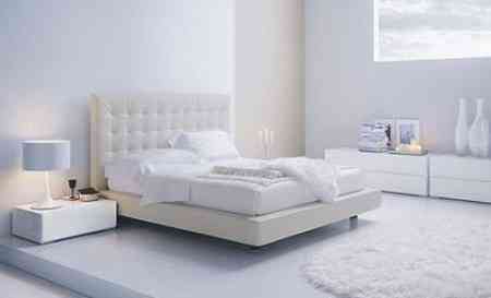 Un dormitorio en color blanco - Decoración de interiores | Opendeco