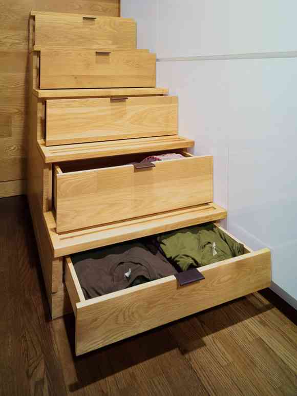 Original idea para ahorrar espacio en escaleras 4