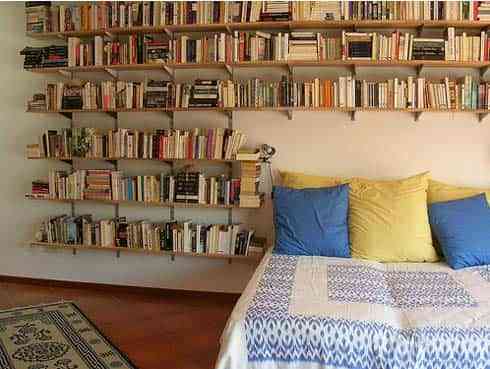 Construye una biblioteca en tu dormitorio