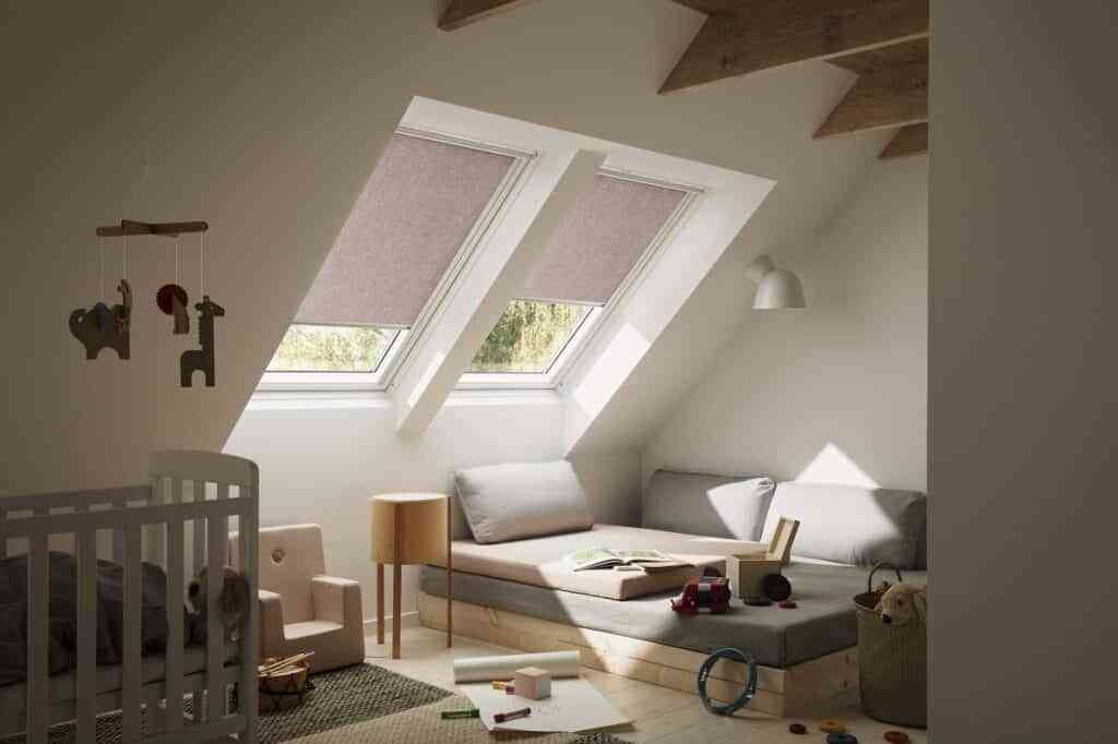 Sencillez y personalización en cortinas para ventanas de tejado 6