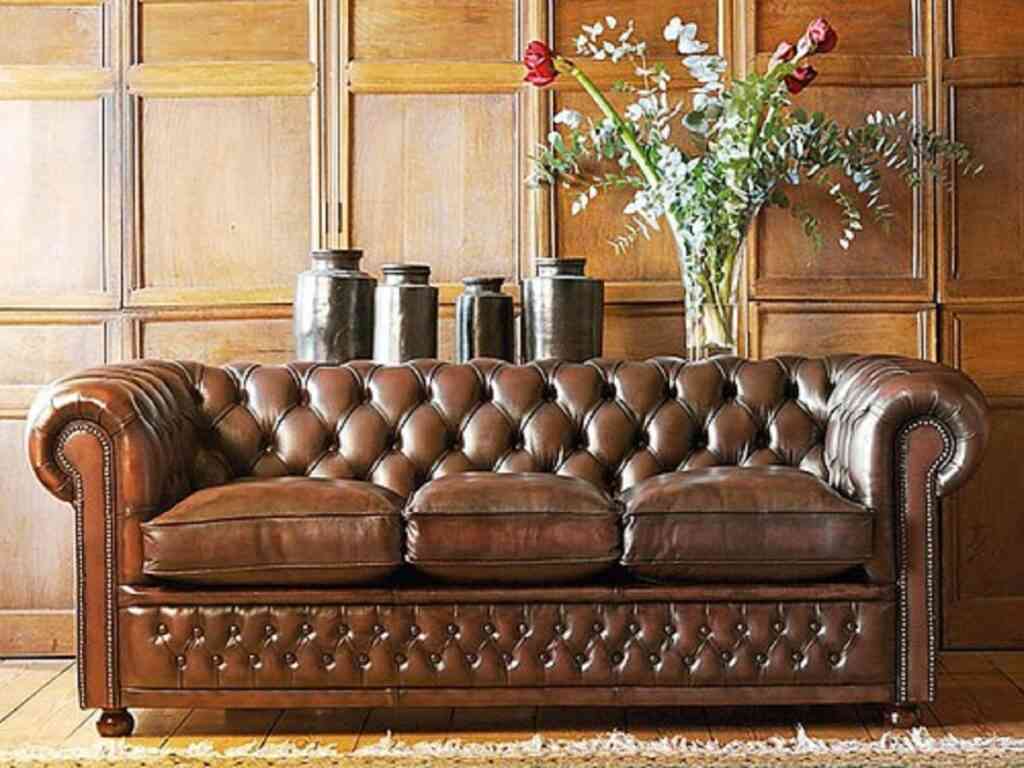 El estilo retro para el sofá sigue siendo tendencia y en cuero, es la opción mas buscada.
